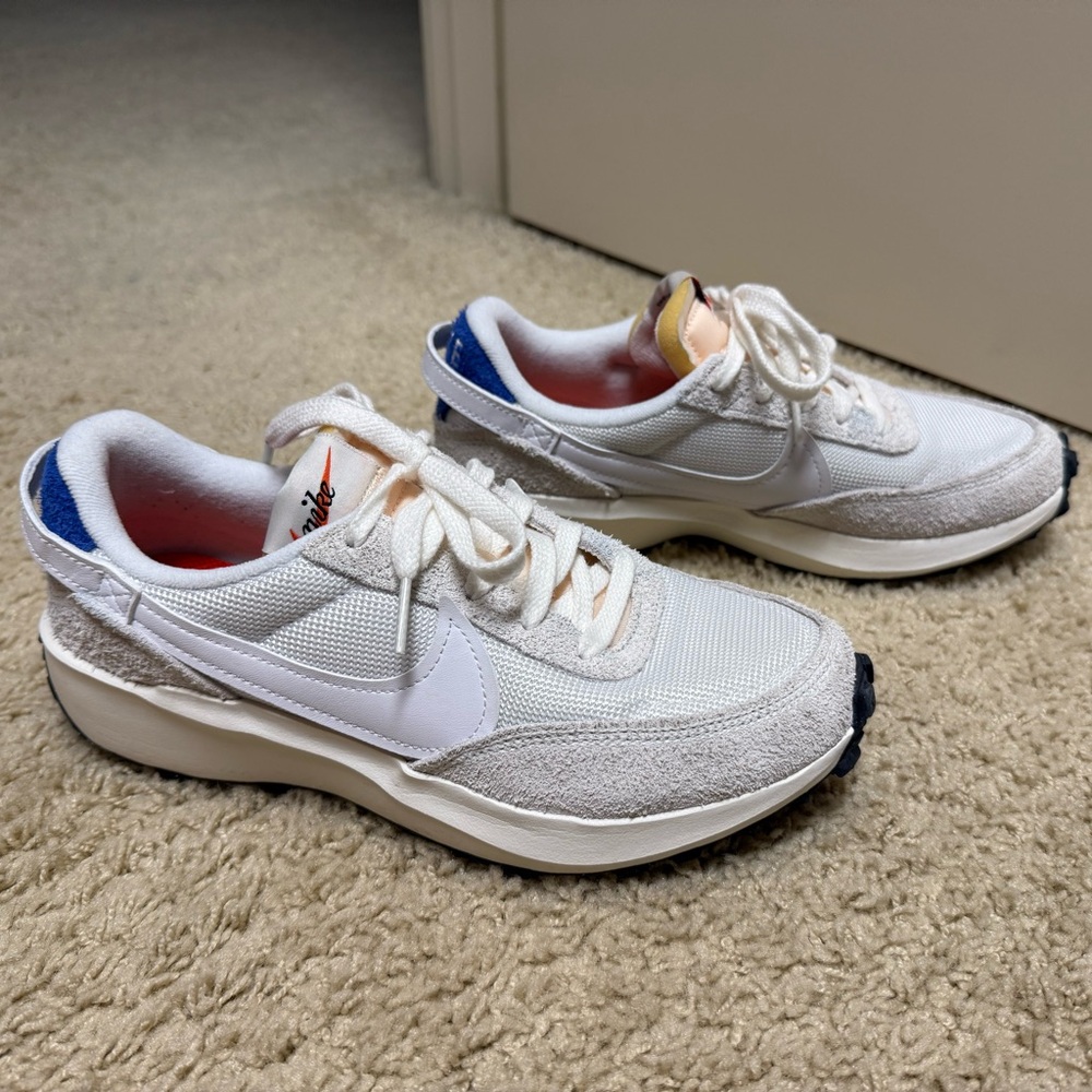 Nike White and Blue Sneakers women’s size 6.5